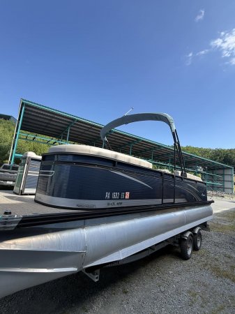 Used 2022 Qwest Pontoons for sale